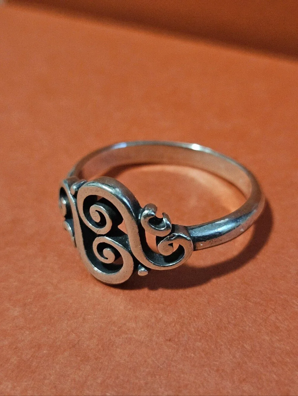 James Avery Retired Sapnish Swirl Sterling Silver Ring Size 7.5